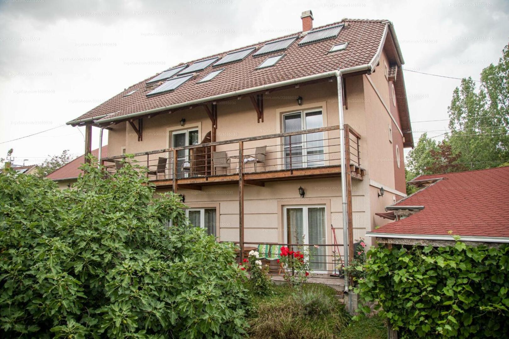 Sorompo Vendeghaz Ξενοδοχείο Balatonkenese Εξωτερικό φωτογραφία