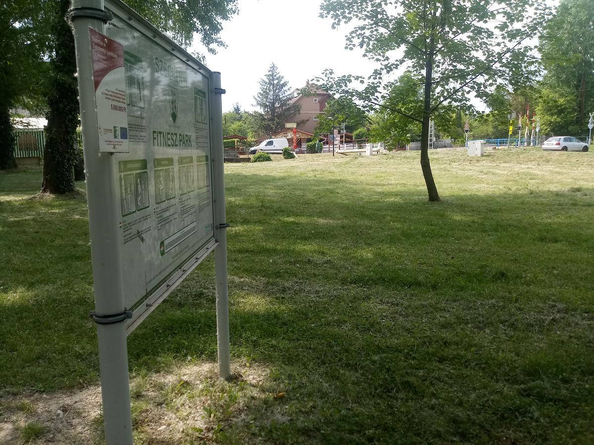 Sorompo Vendeghaz Ξενοδοχείο Balatonkenese Εξωτερικό φωτογραφία