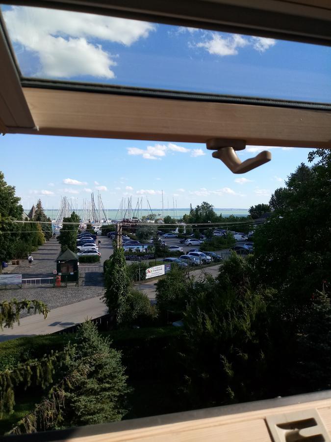 Sorompo Vendeghaz Ξενοδοχείο Balatonkenese Εξωτερικό φωτογραφία