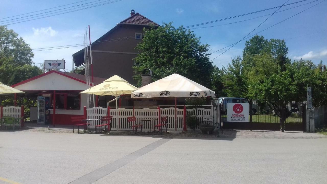Sorompo Vendeghaz Ξενοδοχείο Balatonkenese Εξωτερικό φωτογραφία